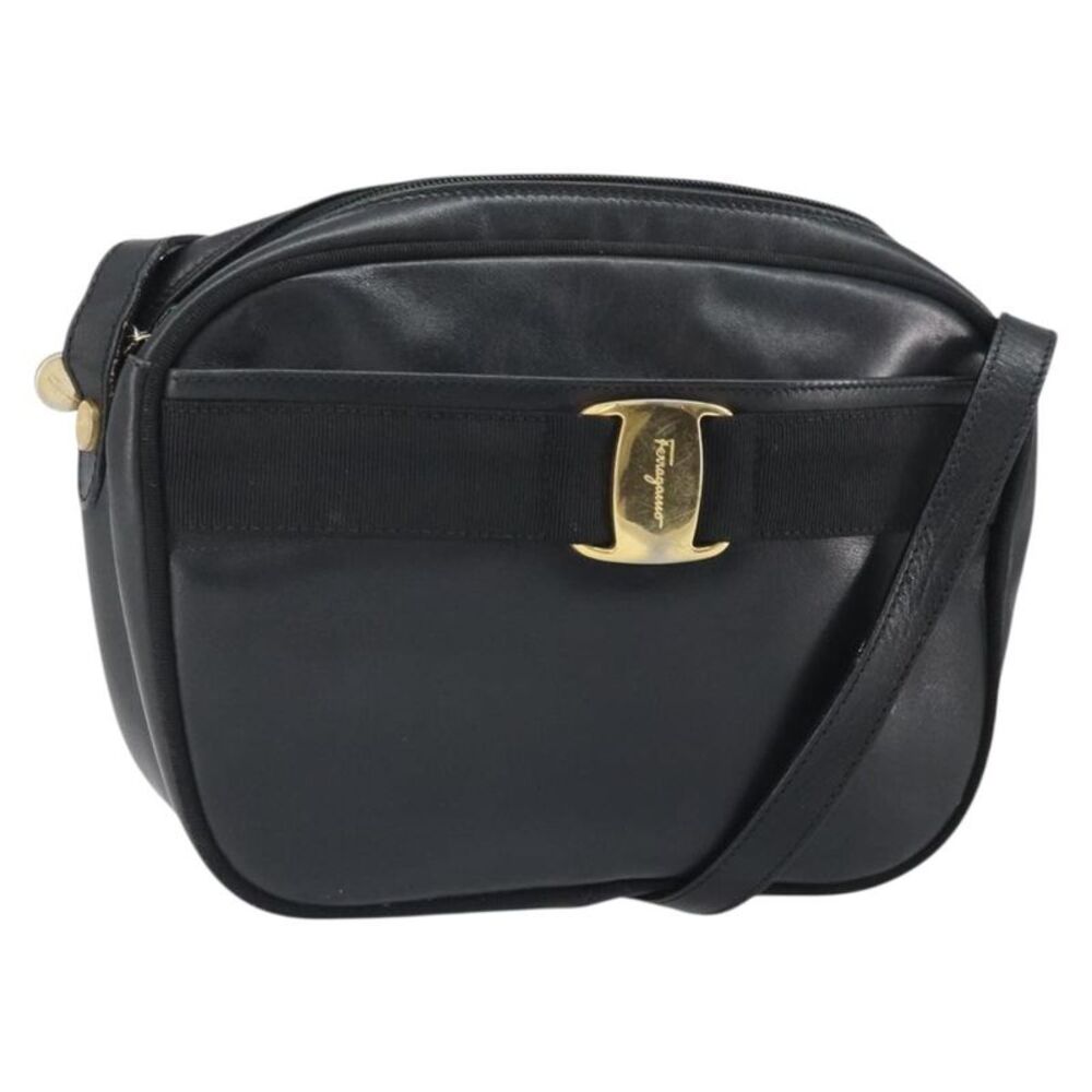 Salvatore Ferragamo Vara Bow Camera Leather Black Leather Shoulder Bag Bag